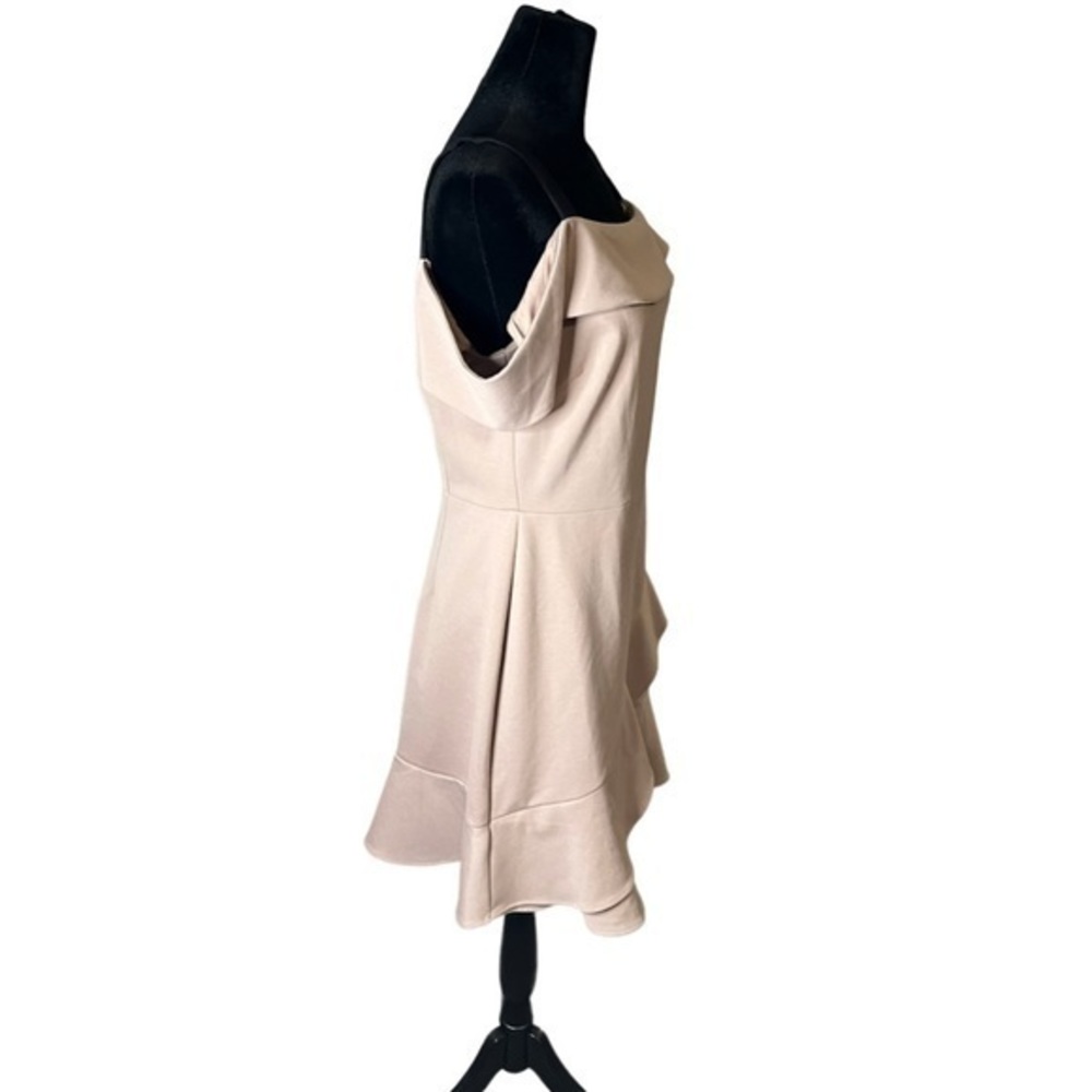 Adelyn Rae Women's Ruffle Shoulder Tan Sheath Dress Size Large - Picture 4 of 11